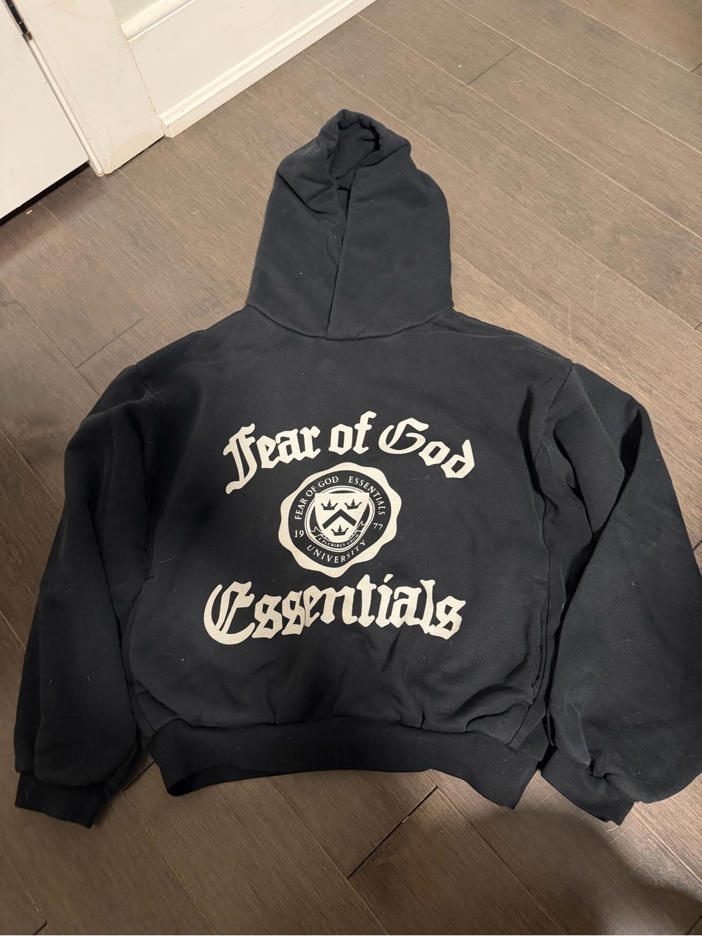 FEAR OF GOD ESSENTIALS
Kids Black Heavy Fleece Vintage Shrunken Hoodie EUC - Picture 2 of 4